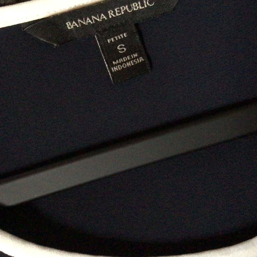 Banana republic navy with white Blouse loose fit, size SP - Picture 4 of 5